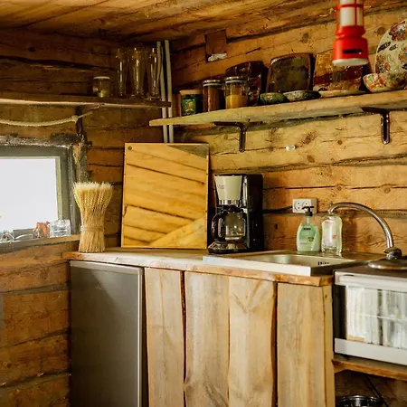 Σπίτι διακοπών Privaatne Glamping, Saun Ja Koeoegiga Maja Mere Kaldal Jogela