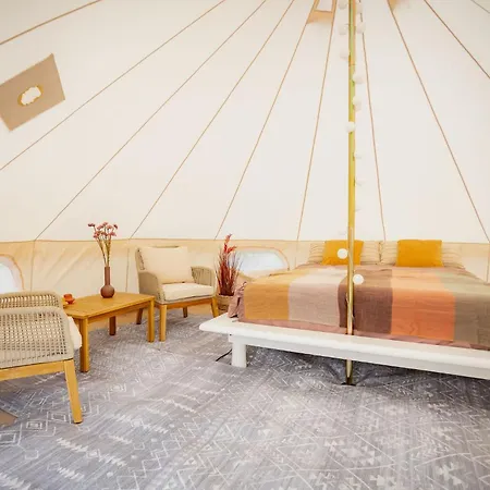 Privaatne Glamping, Saun Ja Koeoegiga Maja Mere Kaldal Jogela