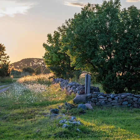 Σπίτι διακοπών Privaatne Glamping, Saun Ja Koeoegiga Maja Mere Kaldal *