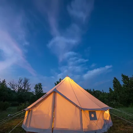 Privaatne Glamping, Saun Ja Koeoegiga Maja Mere Kaldal Σπίτι διακοπών Jogela